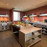 Hampton By Hilton Cartagena 
